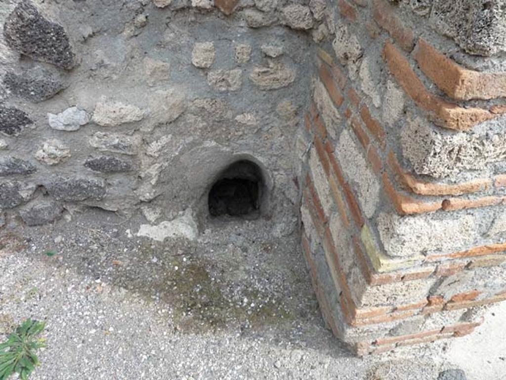 VIII.4.36 Pompeii, September 2015. South-east corner of shop-room, remains of latrine? 
According to Eschebach, the latrine would have been on the right near the entrance.
See Eschebach, L., 1993. Geb�udeverzeichnis und Stadtplan der antiken Stadt Pompeji. K�ln: B�hlau. (p.376).

