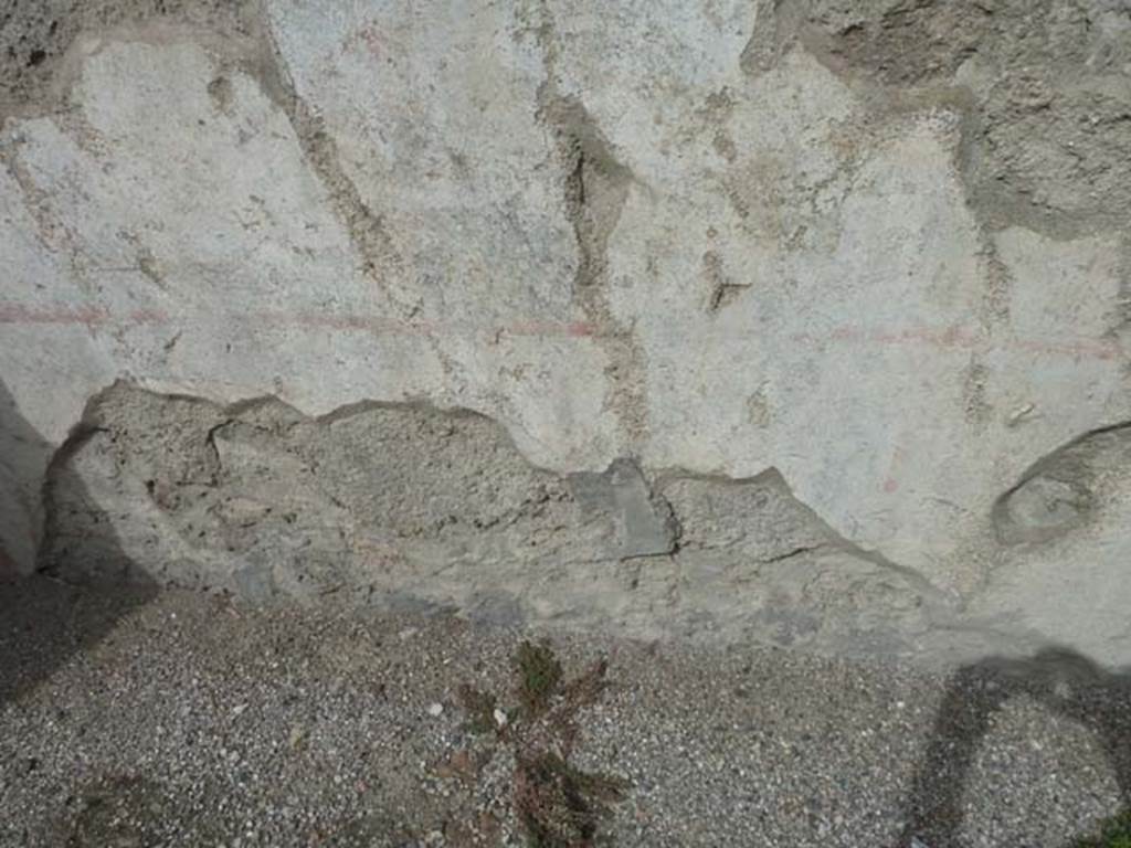 VIII.4.45 Pompeii. September 2015. Remaining decoration on north wall of �second� room.