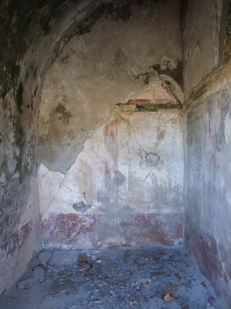 VIII.5.5 Pompeii. March 2009 Room 31, cubiculum.  This room contained the remains of two small paintings when excavated.  They were Hero and Leander, and Ariadne watching the ship of Theseus sailing away.
See Pappalardo, U., 2001. La Descrizione di Pompei per Giuseppe Fiorelli (1875). Napoli: Massa Editore, (p.163).
See Helbig, W., 1868. Wandgem�lde der vom Vesuv versch�tteten St�dte Campaniens. Leipzig: Breitkopf und H�rtel, Hero and Leander, 
1374; Ariadne 1226.
See Schefold, K., 1962. Vergessenes Pompeji. Bern: Francke, (p.175 and Taf. 175,1)
See Bragantini, de Vos, Badoni, 1986. Pitture e Pavimenti di Pompei, Parte 3. Rome: ICCD. (p.348)

