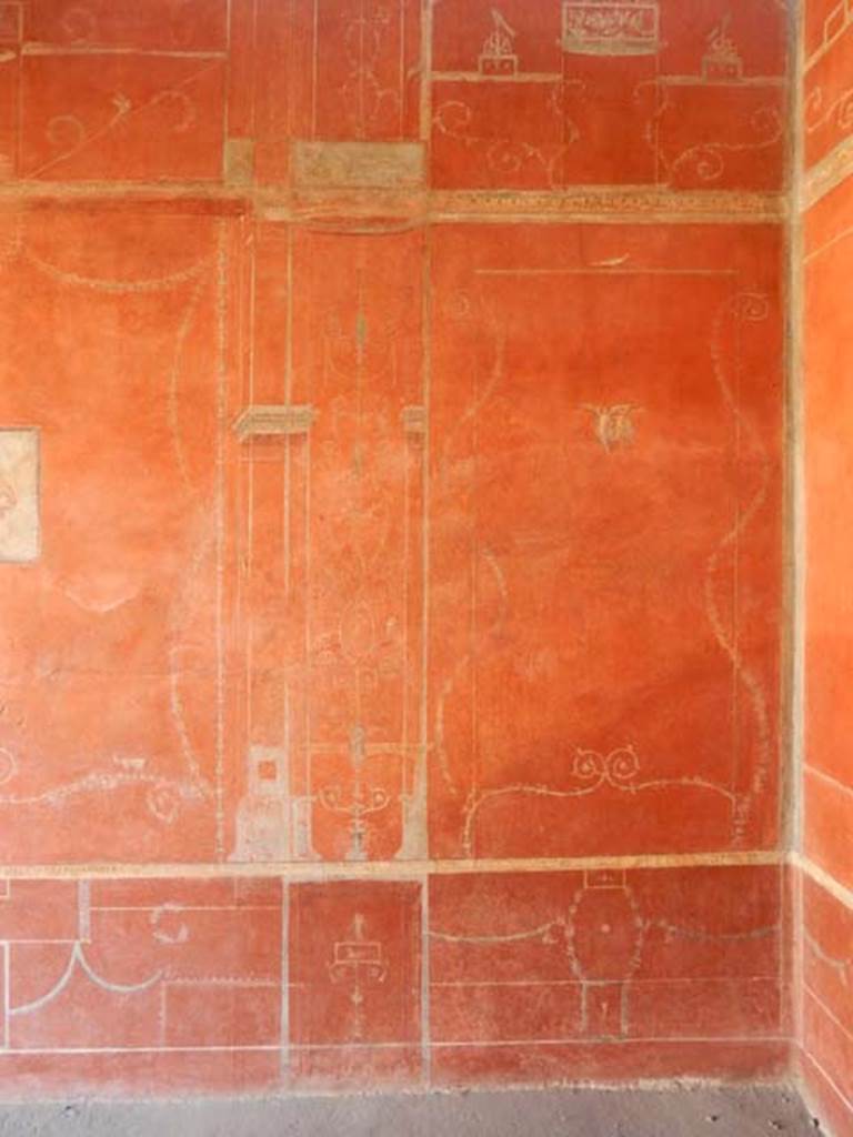 VIII.5.37 Pompeii. May 2017. Room 14, west end of south wall. Photo courtesy of Buzz Ferebee.