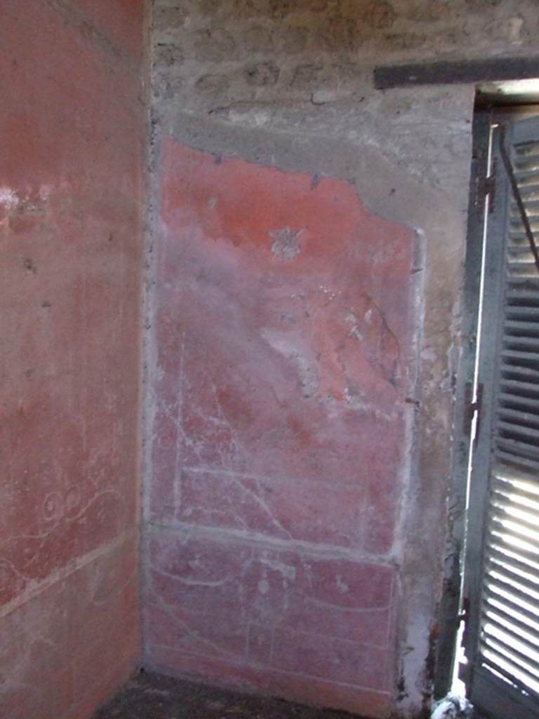 VIII.5.37 Pompeii. March 2009. Room 14. Oecus. East wall. North east corner.