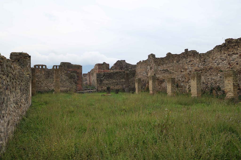 VIII.6.2, Pompeii. December 2018. Looking towards south-west corner. Photo courtesy of Aude Durand.