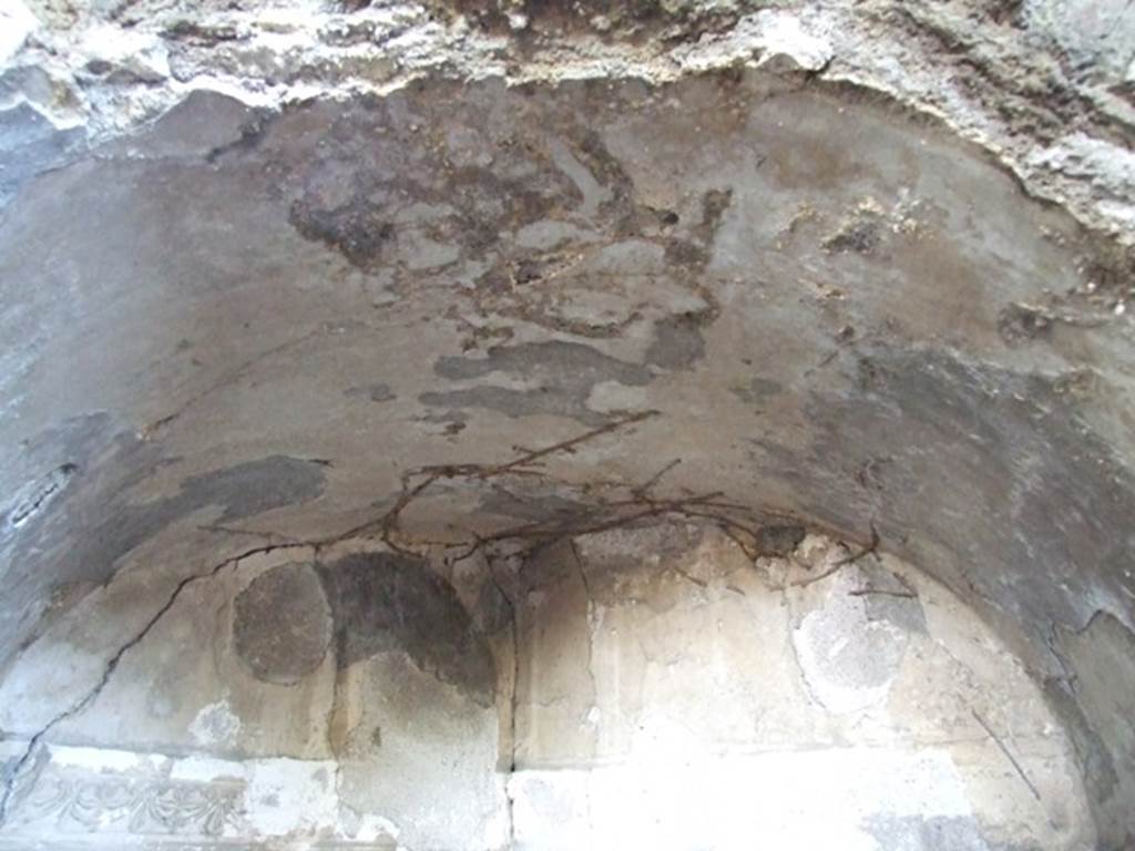 VIII.6.6 Pompeii.  March 2009.  Ceiling of niche.