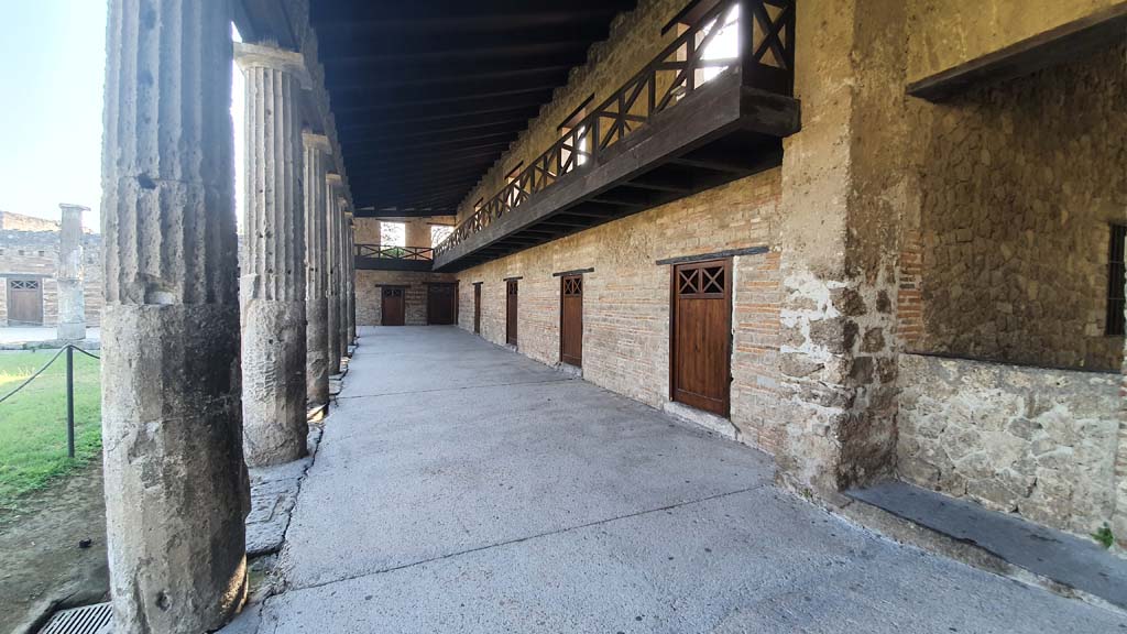 VIII.7.16 Pompeii. July 2021. Looking east along south side towards south-east corner.
Foto Annette Haug, ERC Grant 681269 DÉCOR.
