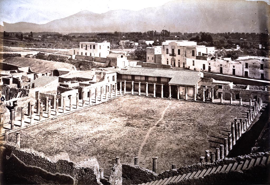 VIII.7.16 Pompeii. 19th century photograph. Written on the photograph is "5181 Pompei  Caserma dei Soldati". 
Looking south-east from steps to Triangular Forum. Photo courtesy of Espen B. Andersson.
