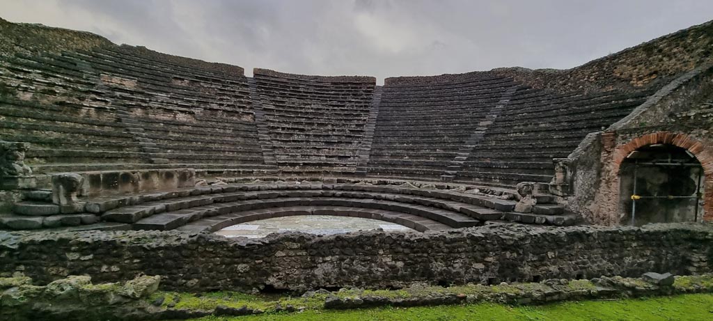 VIII.7.19 Pompeii. January 2023. Looking north across stage towards seating. Photo courtesy of Miriam Colomer.