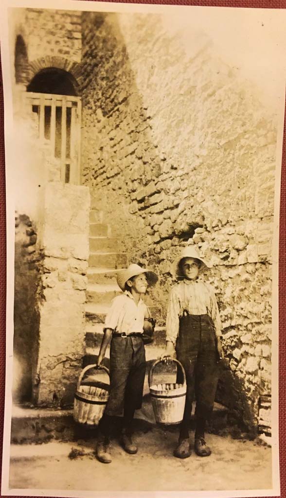 VIII.7.21 Pompeii. Photo from an album, dated 1928.
Looking south towards steps to upper level. Photo courtesy of Rick Bauer.