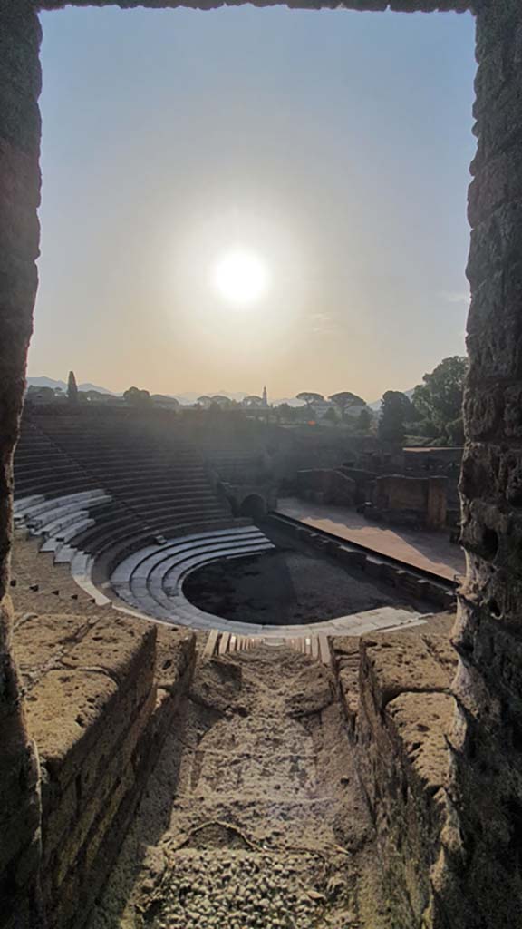 VIII.7.21 Pompeii. August 2021. Looking south-east from upper level.
Foto Annette Haug, ERC Grant 681269 DÉCOR.

