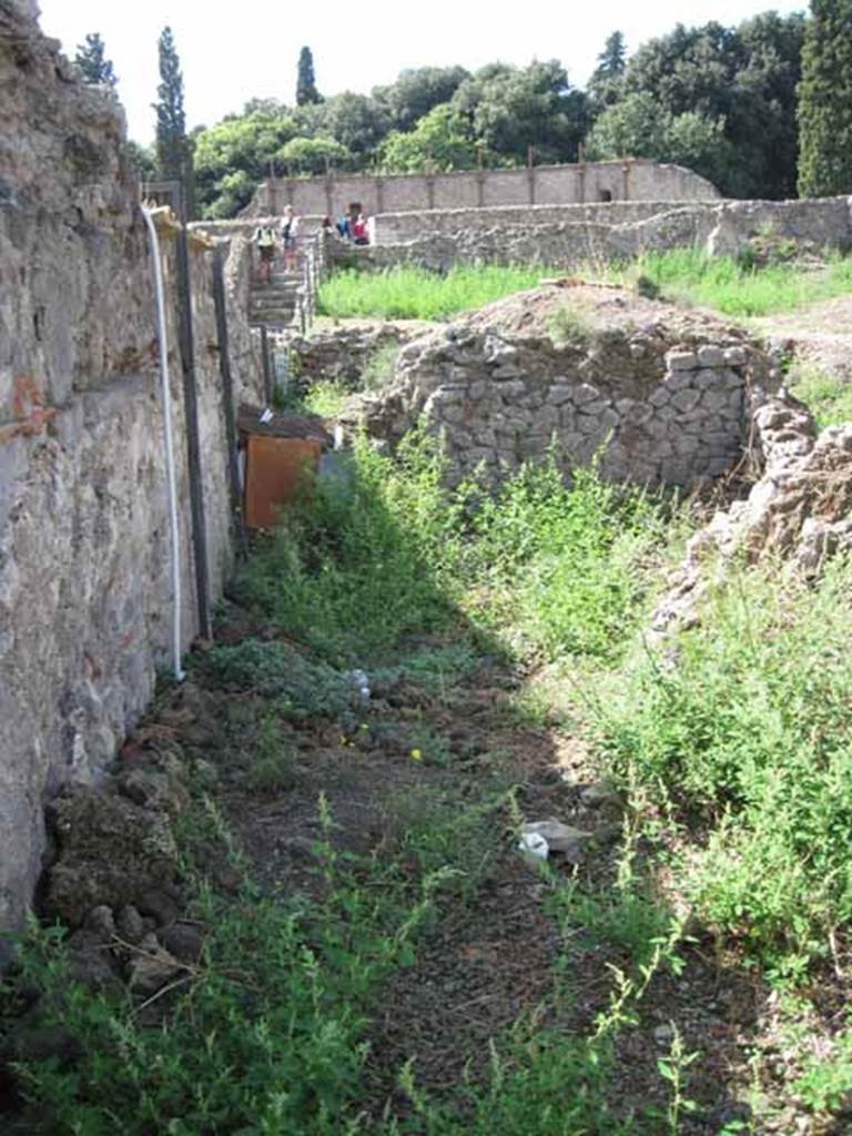 VIII.7.24 Pompeii. September 2010. Looking west from extreme south east corner, looking west towards theatre. Photo courtesy of Drew Baker.