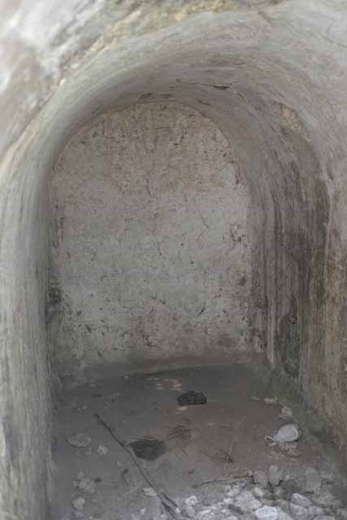 VIII.7.22/23/24 Pompeii. October 2010. Looking east into room D from its entrance. Photo and information courtesy of Drew Baker/Gareth Beale/Hembo Pagi.

