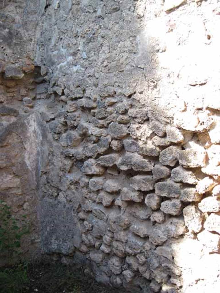 VIII.7.26 Pompeii. September 2010. North wall and north-west corner of second room on west side of atrium. Photo courtesy of Drew Baker.
