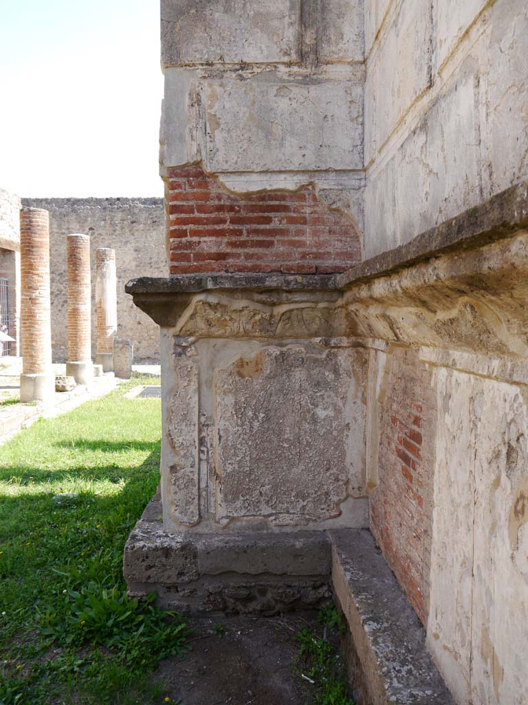 VIII.7.28 Pompeii. September 2018. Looking east towards west wall in north-west corner.
Foto Anne Kleineberg, ERC Grant 681269 DÉCOR.
