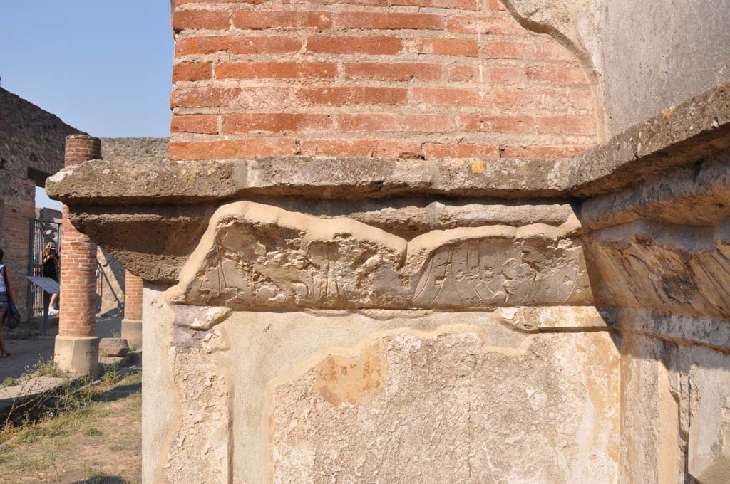 VIII.7.28 Pompeii. July 2017.  Looking east towards detail on west wall in north-west corner.
Foto Anne Kleineberg, ERC Grant 681269 DÉCOR.

