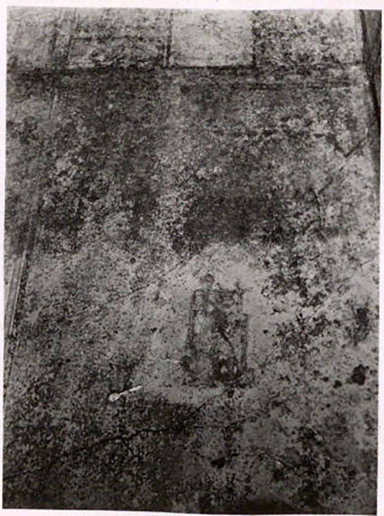 IX.1.20 Pompeii. Pre-1943. Room 9, south end of east wall of triclinium, the Muse Terpsichore. 
Photo by Tatiana Warscher.
See Warscher, T. Codex Topographicus Pompeianus, IX.1. (1943), Swedish Institute, Rome. (no.95), p. 173.
