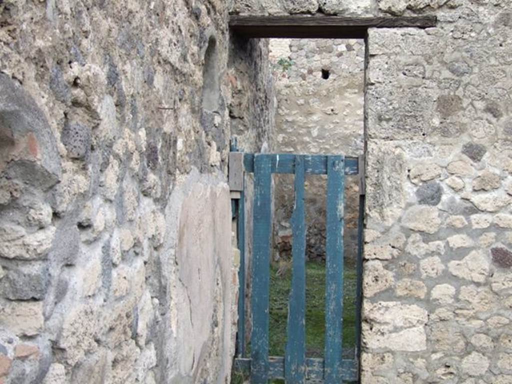 IX.2.11 Pompeii. December 2007. Doorway to rear room.