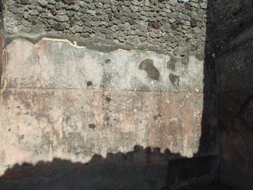 IX.2.18 Pompeii. March 2009.  Room 3.  Triclinium, East wall, with recess.