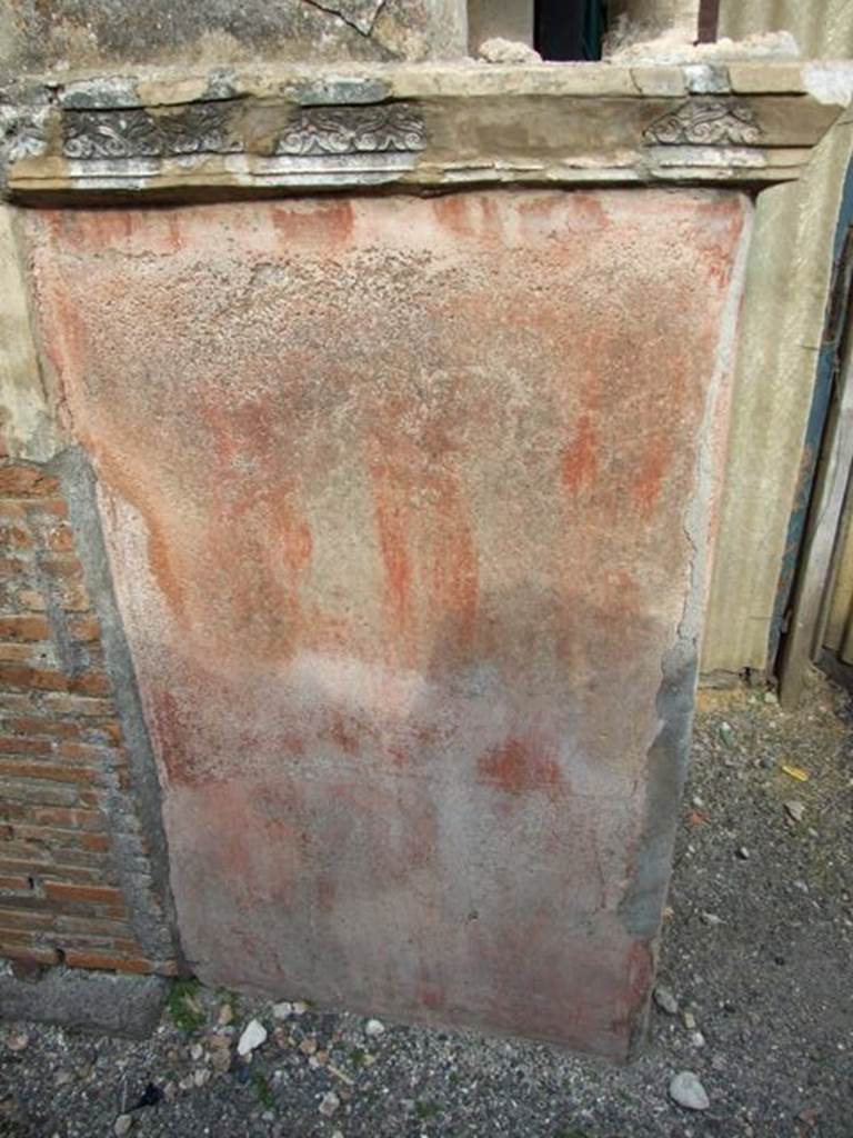 IX.2.26  Pompeii.  March 2009.  West side of base of Lararium.