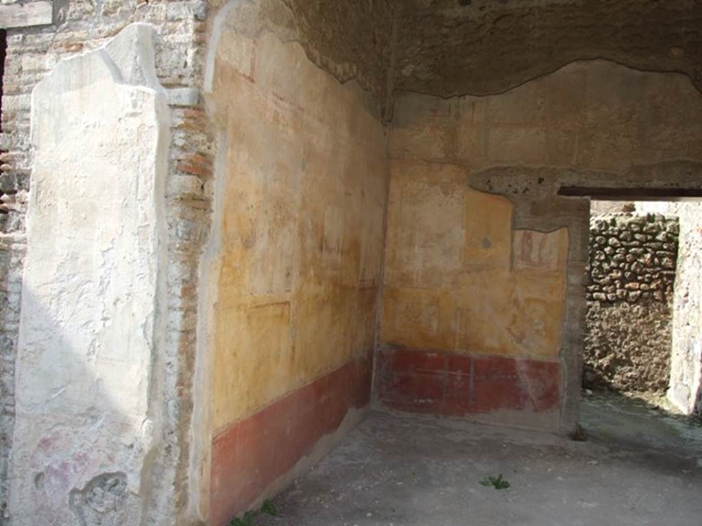 IX.3.5 Pompeii. March 2009. Room 6, north-west corner of ala.