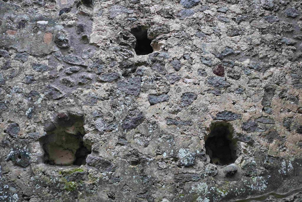 IX.3.13 Pompeii. December 2018. Kitchen, detail from south wall. Photo courtesy of Aude Durand.