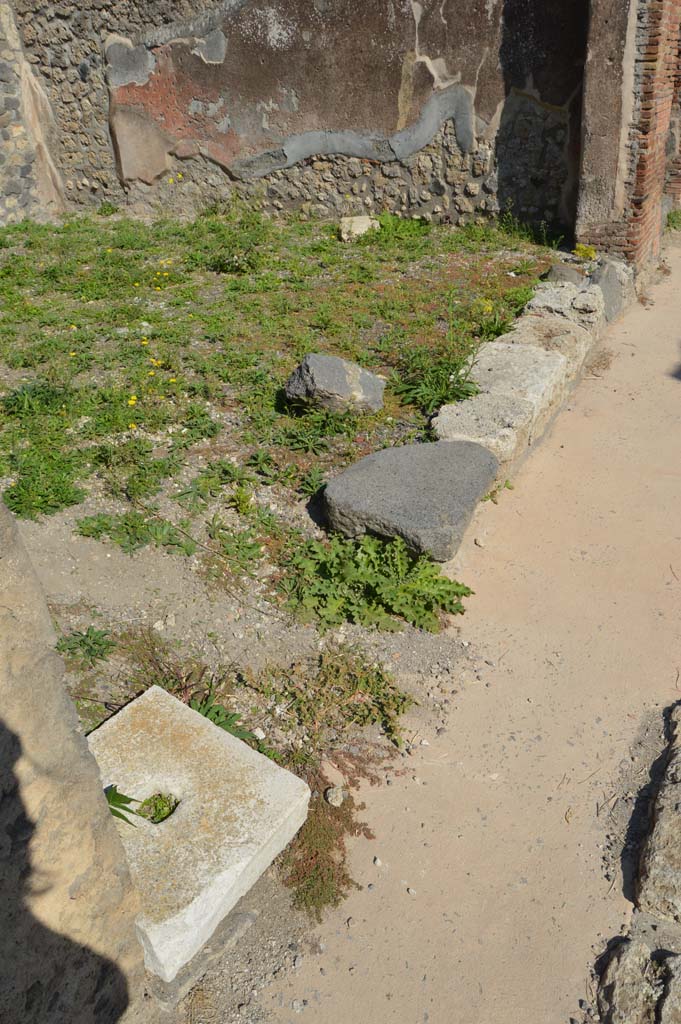 IX.3.14 Pompeii. October 2017. Looking east along line of doorway threshold.   
Foto Taylor Lauritsen, ERC Grant 681269 DÉCOR.
