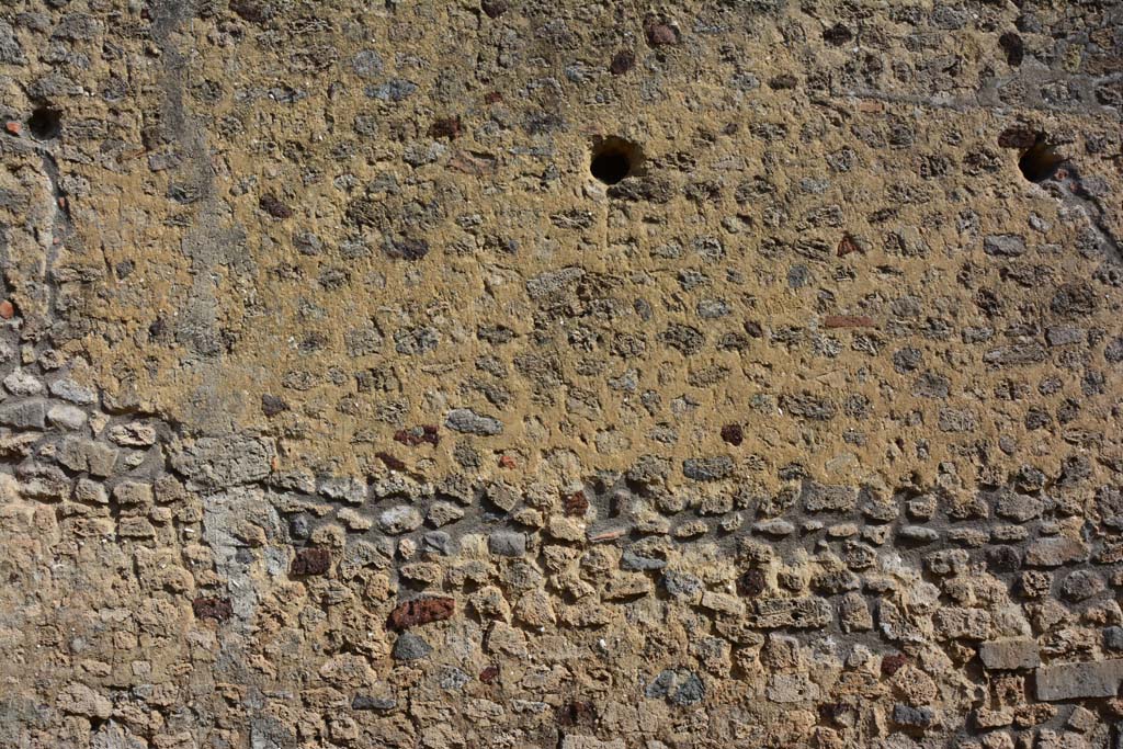 IX.5.2 Pompeii. March 2017. Room �L�, upper east wall.
Foto Christian Beck, ERC Grant 681269 D�COR
