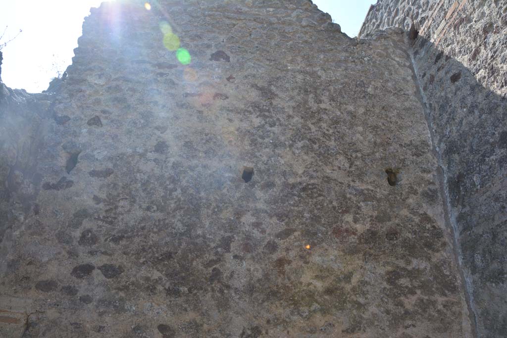 IX.5.2 Pompeii. May 2017. Room �n�, upper south wall, and south-west corner.
Foto Christian Beck, ERC Grant 681269 D�COR.


