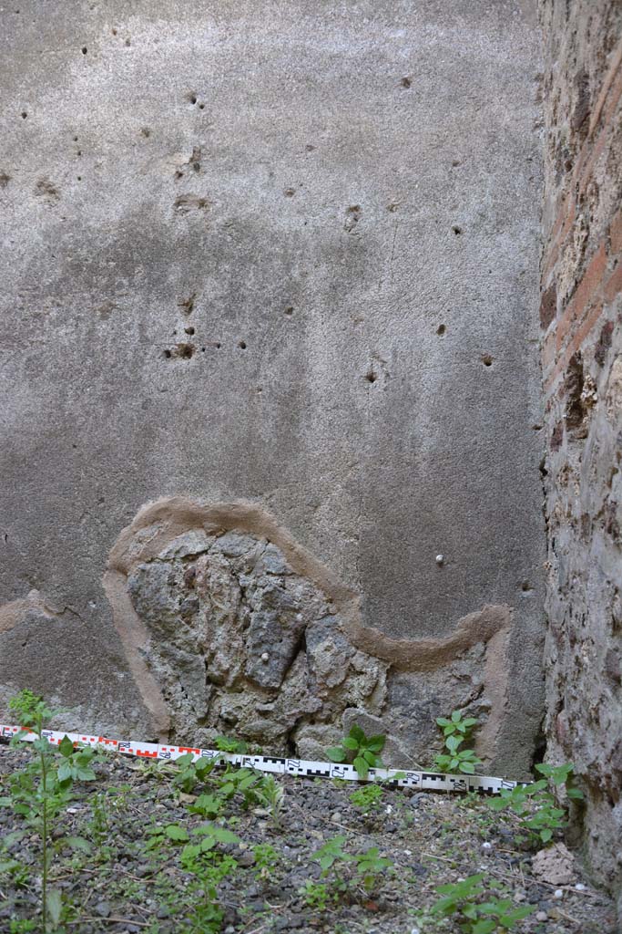 IX.5.2 Pompeii. May 2017. Room �o�, lower south wall at west end.
Foto Christian Beck, ERC Grant 681269 D�COR.
