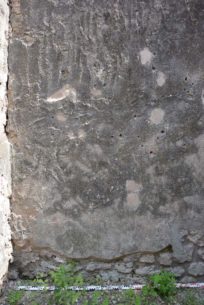 IX.5.2 Pompeii. May 2017. Room �r�, lower south wall in south-east corner.
Foto Christian Beck, ERC Grant 681269 D�COR.

