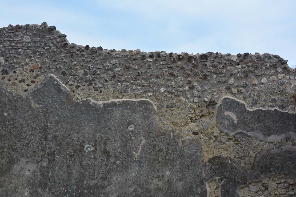 IX.5.2 Pompeii. May 2017. Room �v�, upper south wall.
Foto Christian Beck, ERC Grant 681269 D�COR.

