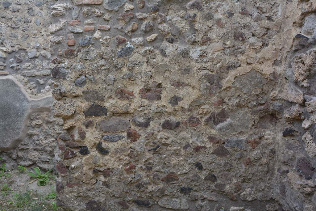 IX.5.2 Pompeii. May 2017. Room �x�, looking west towards wall on north side of doorway.
Foto Christian Beck, ERC Grant 681269 D�COR.
