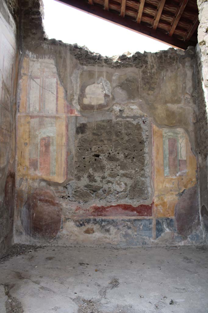 IX.5.2 Pompeii. May 2019. Room �u�, looking towards north wall.
Foto Christian Beck, ERC Grant 681269 D�COR.
