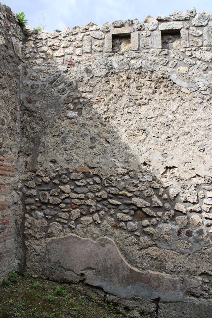 IX.5.4 Pompeii. March 2019. Room c, west wall in south-west corner.
Foto Christian Beck, ERC Grant 681269 D�COR.

