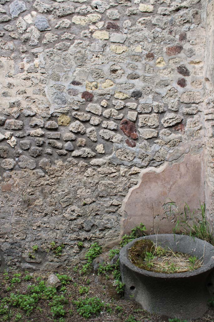 IX.5.4 Pompeii. March 2019. Room d, west wall at north end.
Foto Christian Beck, ERC Grant 681269 D�COR.
