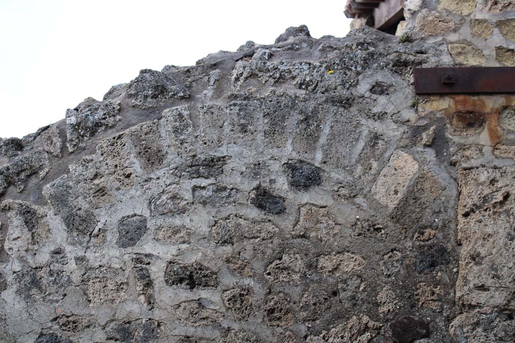 IX.5.4 Pompeii. March 2019. Roo f, detail from upper west wall.
Foto Christian Beck, ERC Grant 681269 D�COR.


