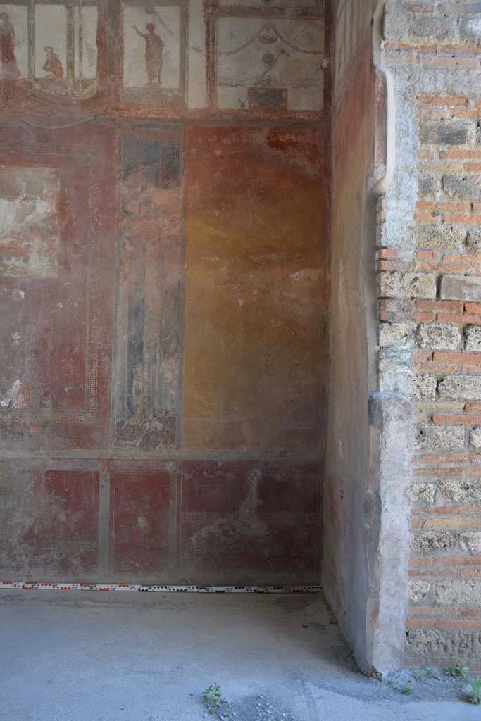 IX.5.6 Pompeii. May 2017. Room i, west wall at north end in north-west corner.
Foto Christian Beck, ERC Grant 681269 DÉCOR.