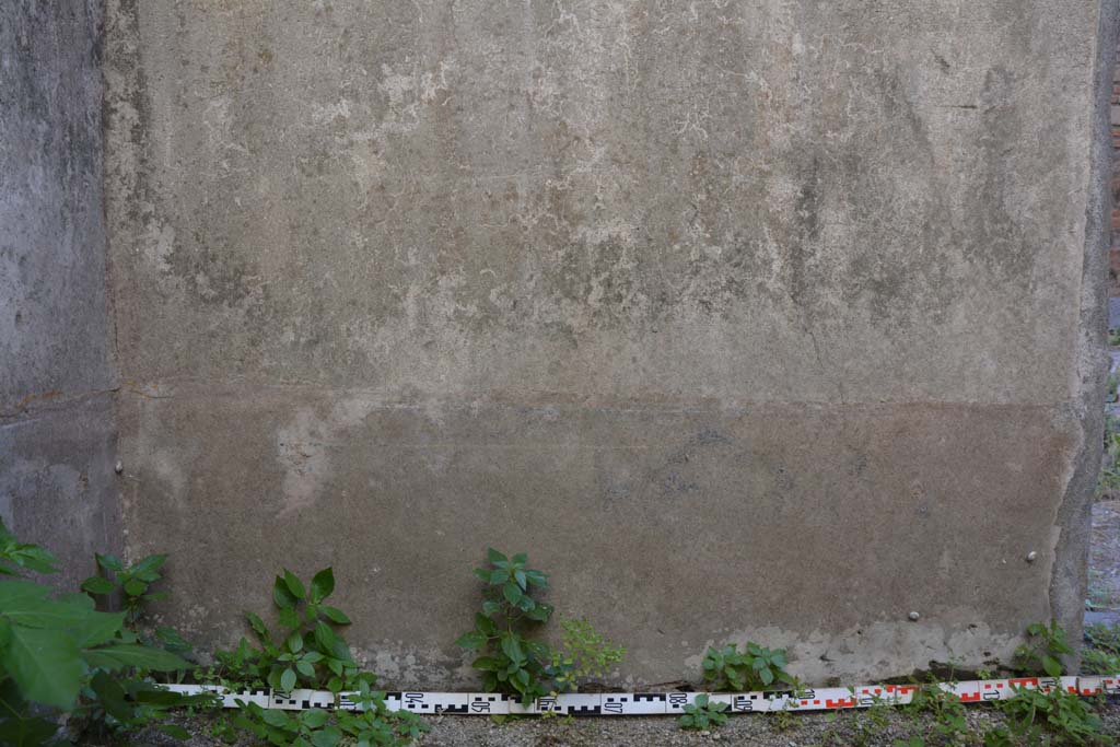 IX.5.6 Pompeii. May 2017. Room o, looking towards lower west wall, with doorway on right. 
Foto Christian Beck, ERC Grant 681269 D�COR.
