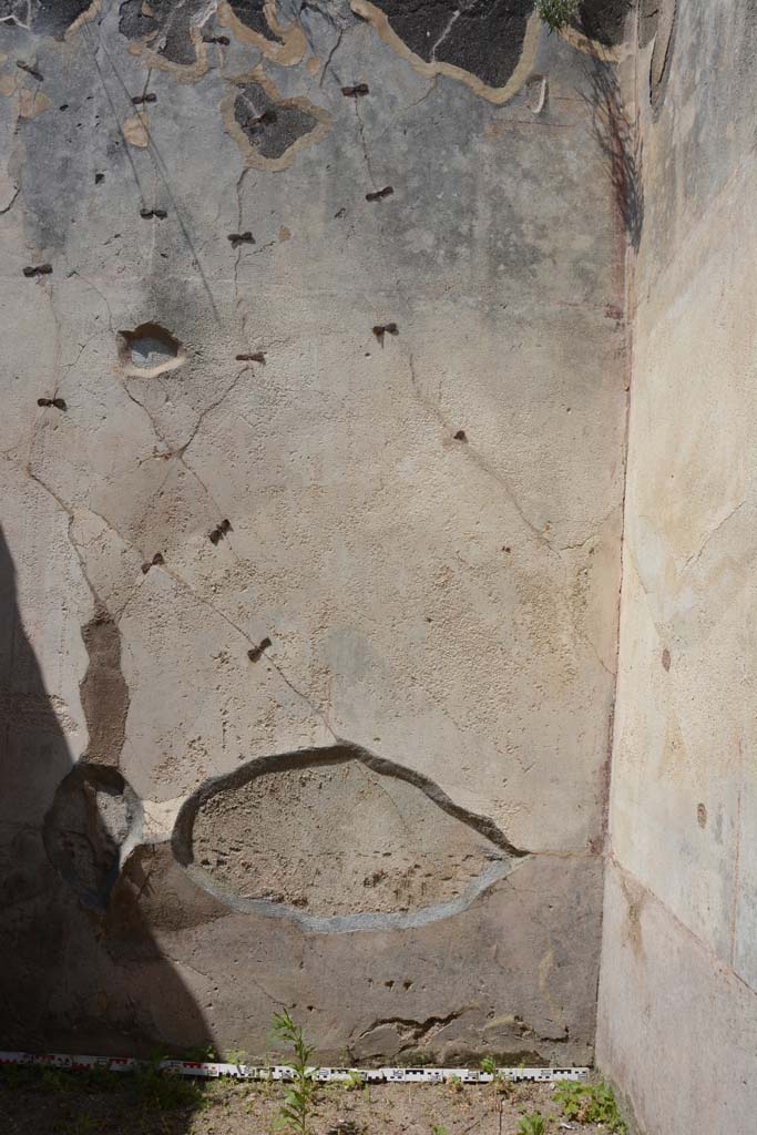 IX.5.6 Pompeii. May 2017. Room r, looking towards west wall in north-west corner.
Foto Christian Beck, ERC Grant 681269 D�COR.

