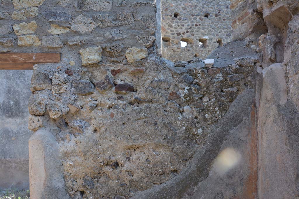 IX.5.6 Pompeii. May 2017. Room s, upper east wall and south-east corner.
Foto Christian Beck, ERC Grant 681269 D�COR.
