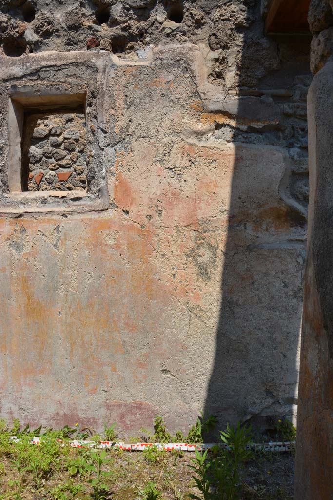 IX.5.6 Pompeii. May 2017. Room s, north wall at east end.
Foto Christian Beck, ERC Grant 681269 D�COR.


