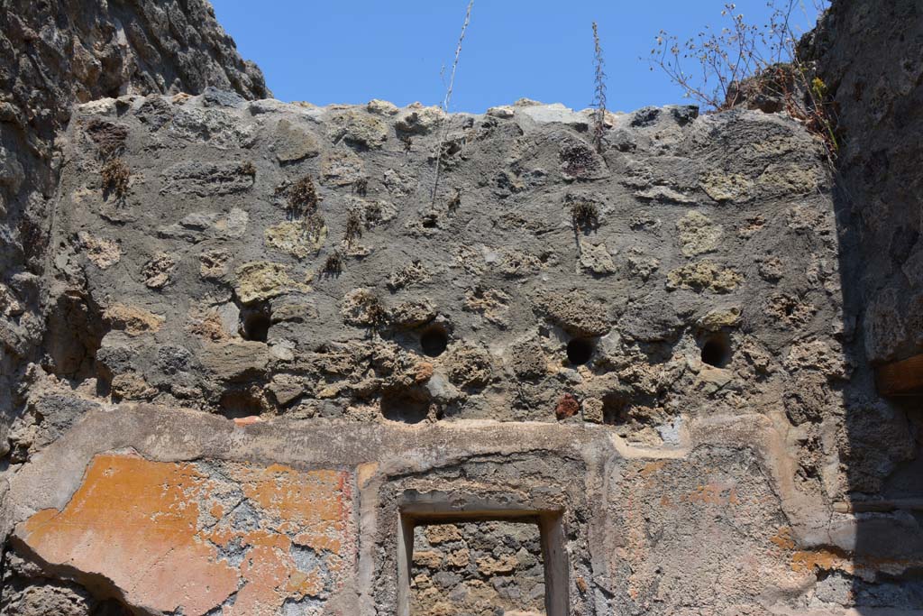 IX.5.6 Pompeii. May 2017. Room s, upper north wall.
Foto Christian Beck, ERC Grant 681269 D�COR.

