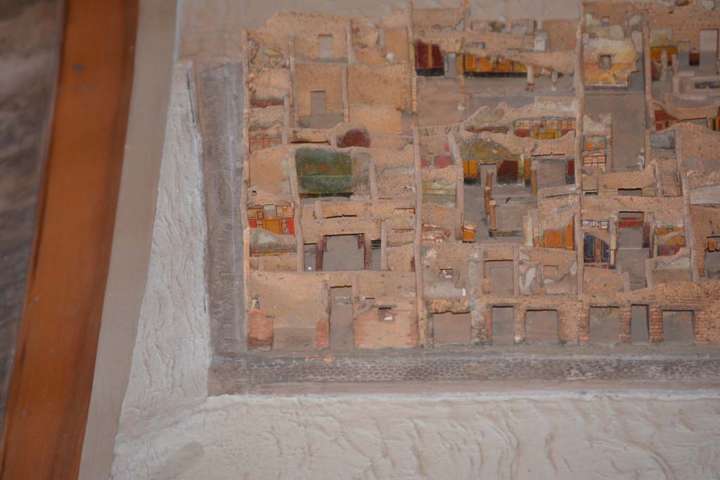 IX.5.12/11/10/9/8/7/6/5, Pompeii. July 2017. Looking towards south side of Via di Nola, with entrance doorway, on right.
Foto Annette Haug, ERC Grant 681269 DÉCOR.