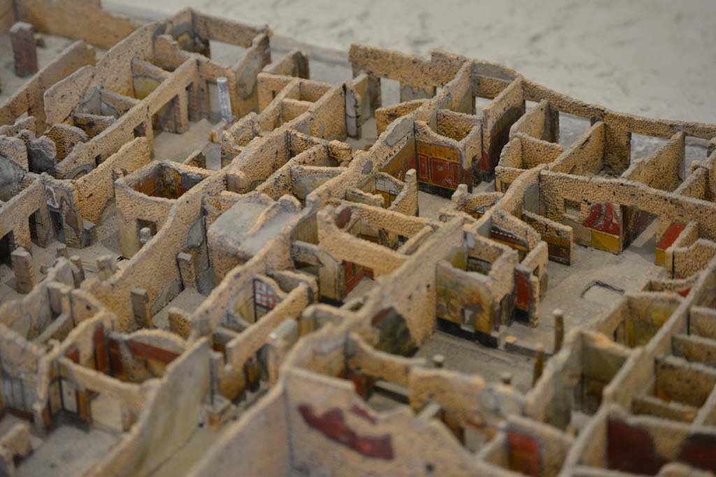 IX.5.6 Pompeii, in centre. July 2017. Looking north-west across insula towards decorated rooms around atrium.
From cork model in Naples Archaeological Museum.
Foto Annette Haug, ERC Grant 681269 DÉCOR.