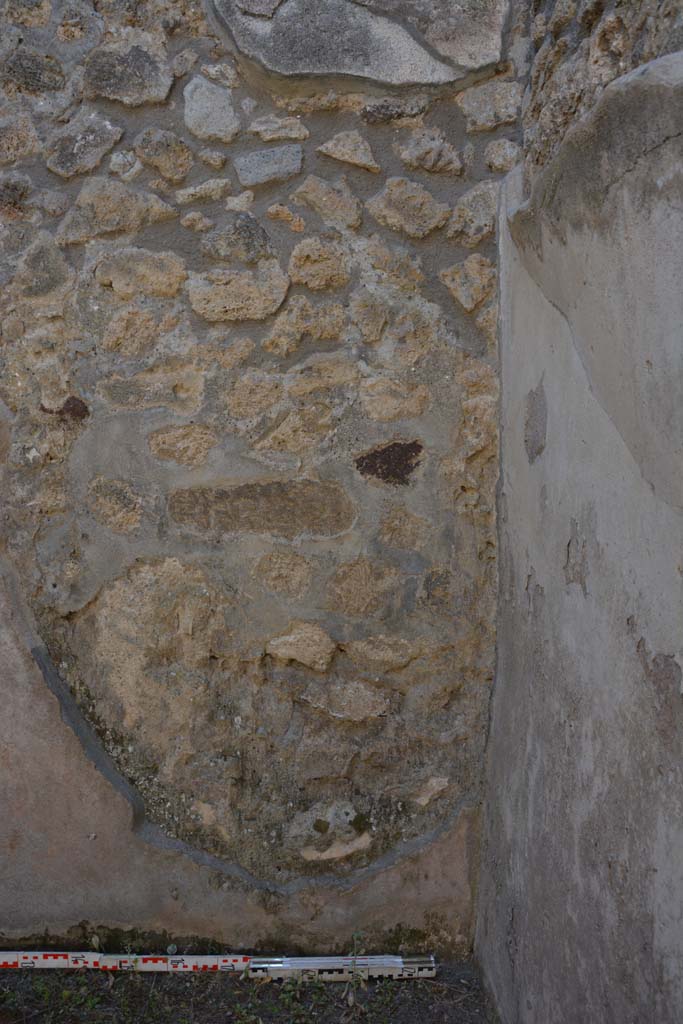 IX.5.6 Pompeii. May 2017. Room b, west wall at north end.
Foto Christian Beck, ERC Grant 681269 D�COR.

