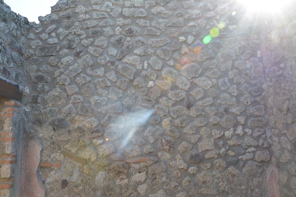 IX.5.6 Pompeii. May 2017. Room f, upper west wall.  
Foto Christian Beck, ERC Grant 681269 D�COR.
