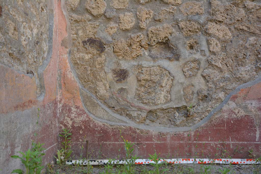 IX.5.6 Pompeii. May 2017. Room f, north-west corner, and north wall at west end.
Foto Christian Beck, ERC Grant 681269 D�COR.
