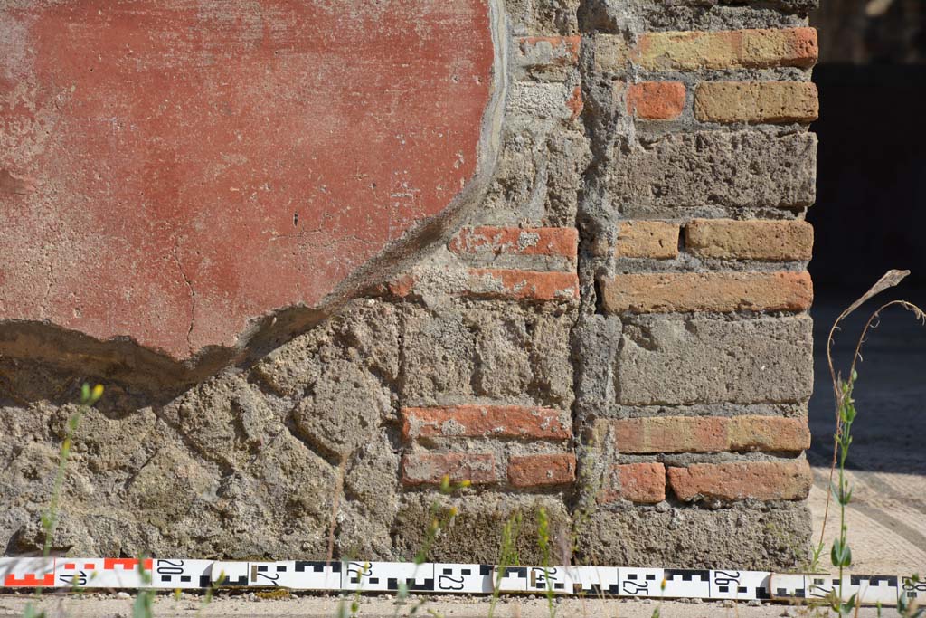 IX.5.6 Pompeii. May 2017. East ala e, detail of south wall at west end.
Foto Christian Beck, ERC Grant 681269 D�COR.

