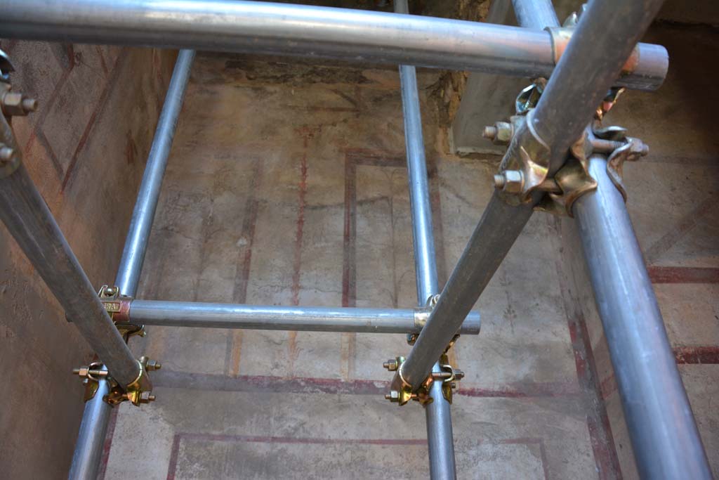 IX.5.6 Pompeii. May 2017. Room k�, upper east wall at north end of corridor.
Foto Christian Beck, ERC Grant 681269 D�COR.

