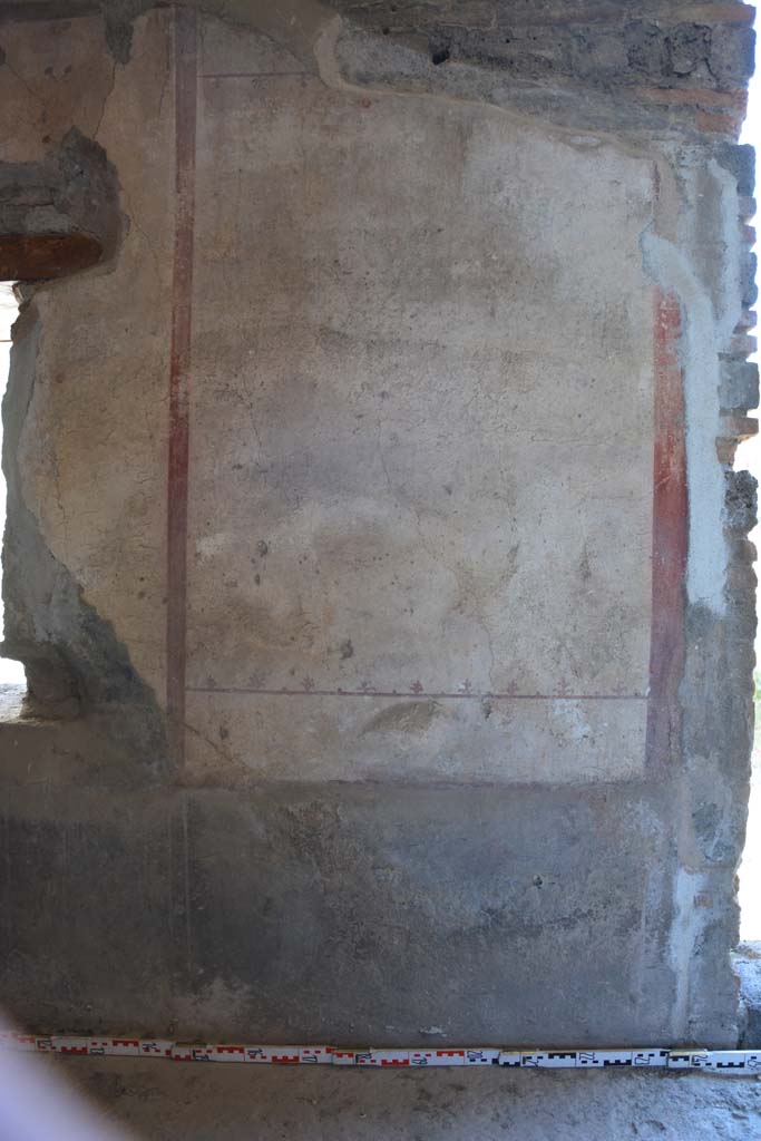 IX.5.6 Pompeii. May 2017.
Room l (L), south wall, looking towards panel between window and doorway (steps), on right.  
Foto Christian Beck, ERC Grant 681269 D�COR.
