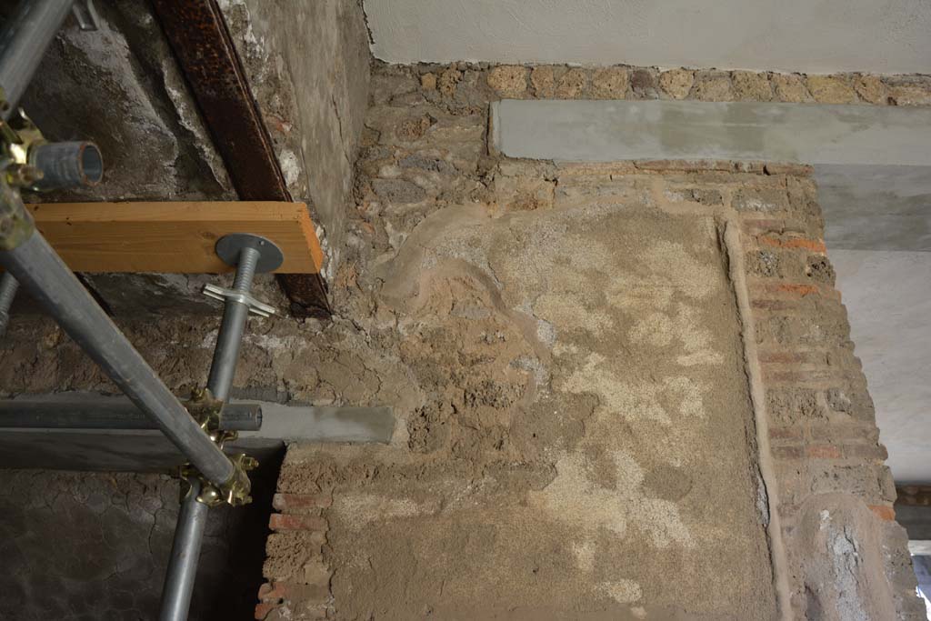 IX.5.6 Pompeii. May 2017. Room m, looking towards upper north wall on west side of window to tablinum, on right. 
Foto Christian Beck, ERC Grant 681269 D�COR.

