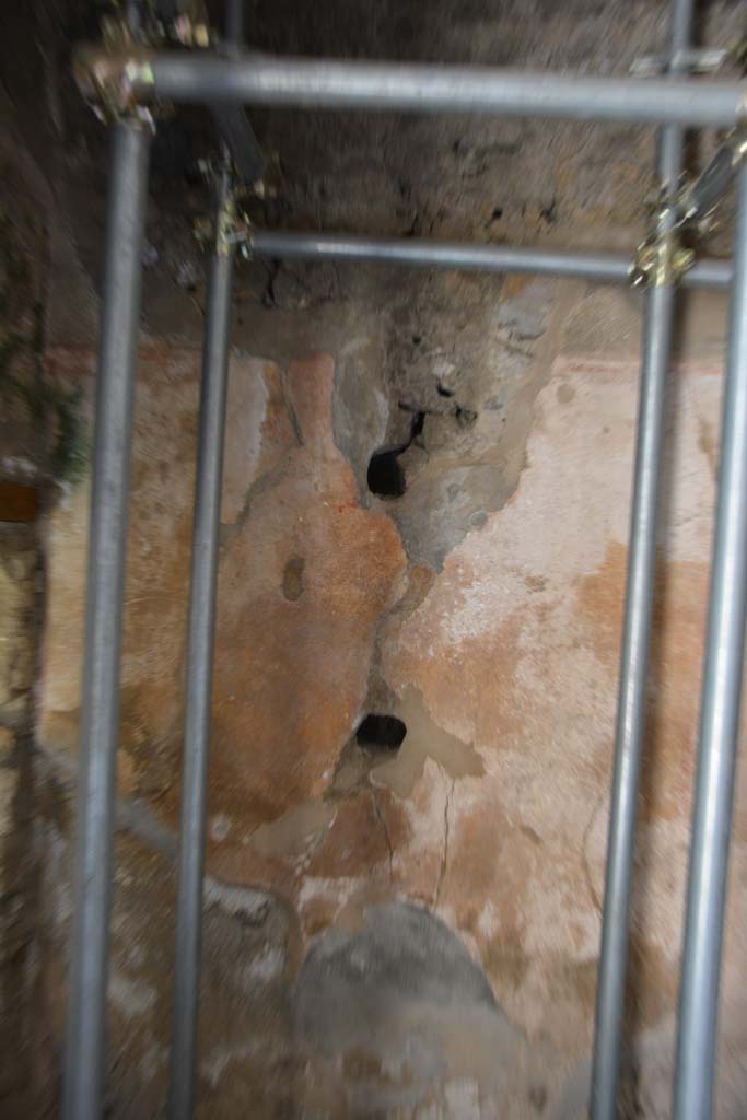 IX.5.6 Pompeii. May 2017. Room m, looking towards west wall at south end.  
Foto Christian Beck, ERC Grant 681269 D�COR.
